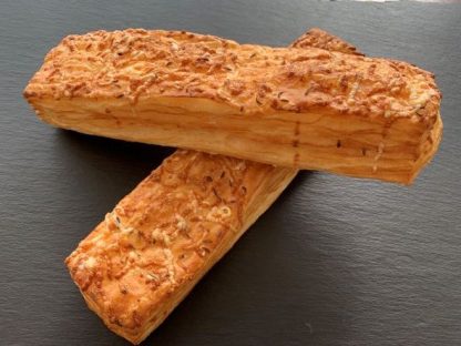 Házias sajttal szórt rúd
